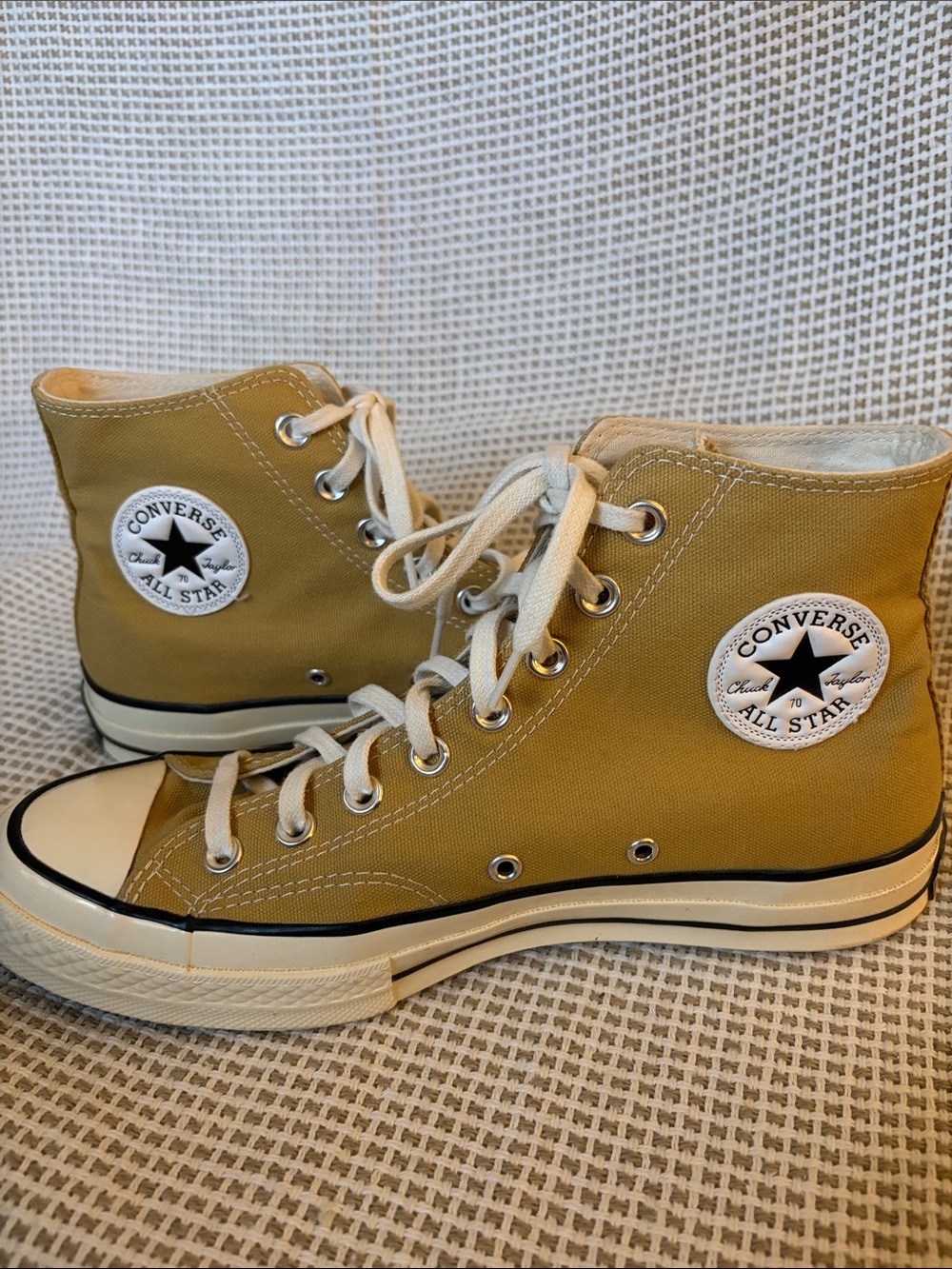 Converse Chuck Taylor All Star 70 Hi
Vintage Canvas, mustard yellow/brown